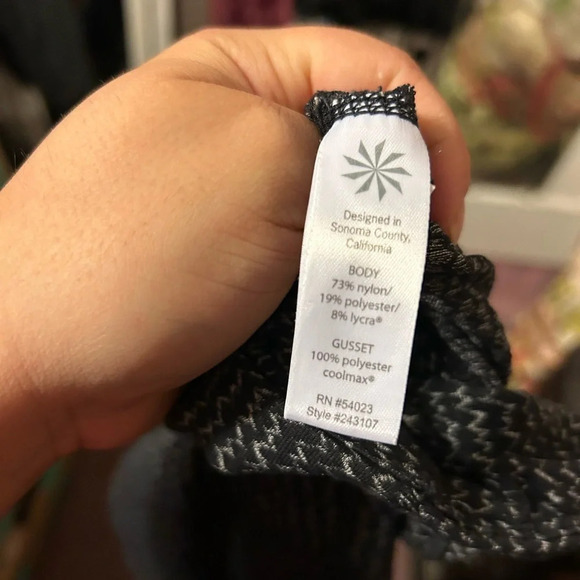 ATHLETA CHATURANGA CHEVRON LEGGINGS - Picture 5 of 7